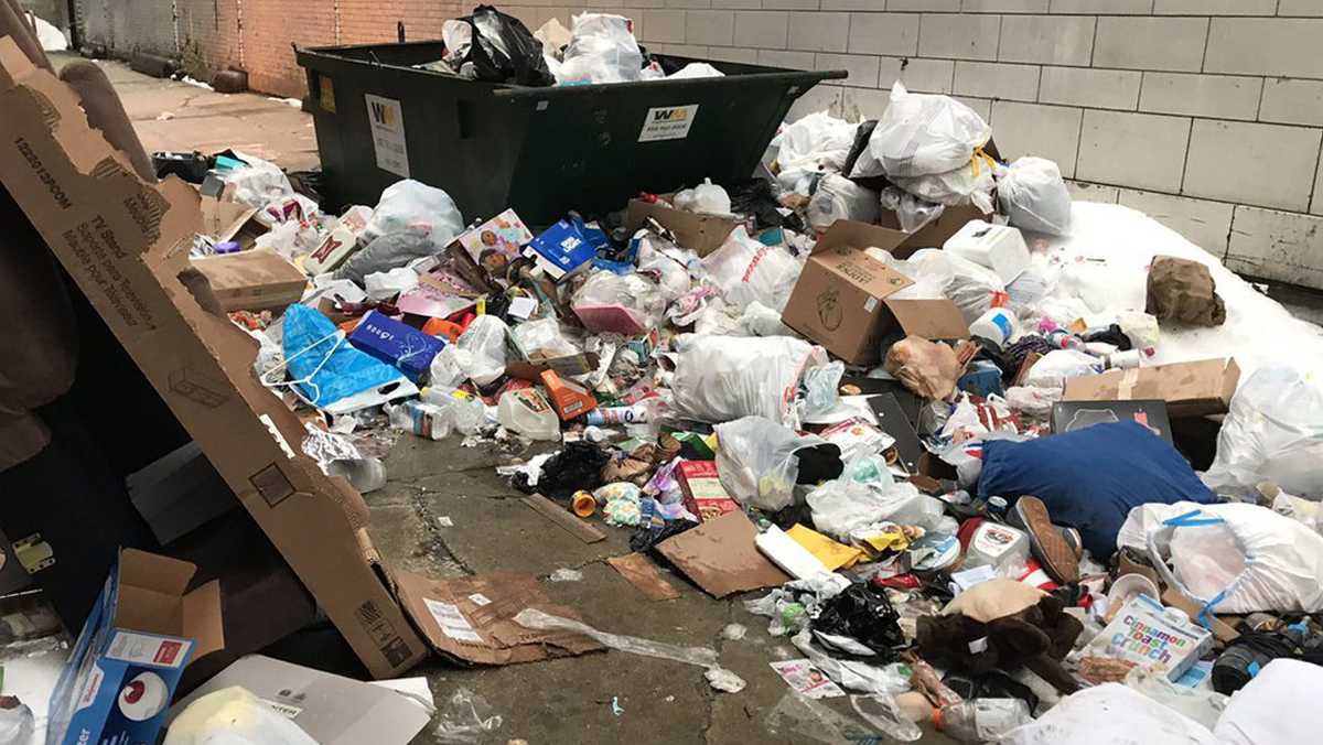 Poor shovel job leads to disgusting downtown Milwaukee trash pile