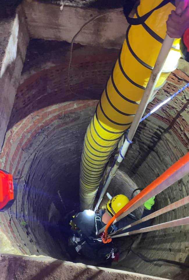 WOW: Firefighters rescue dog trapped in 40-foot well