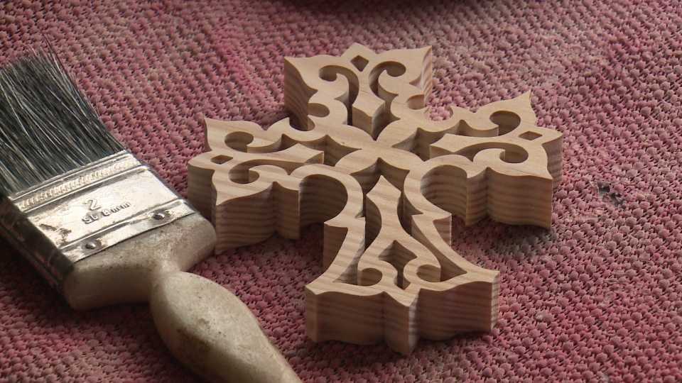 Retired Air Force veteran carved crosses to bring hope to cancer patients