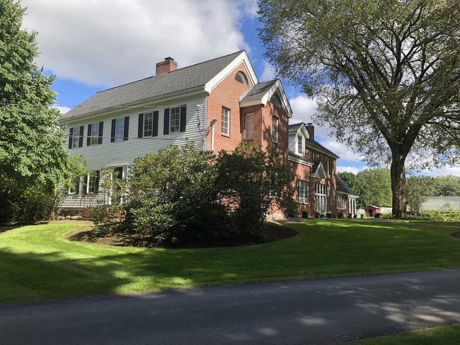 Spectacular equestrian estate on market for 2.25M