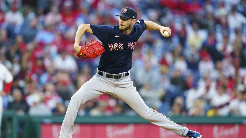 Phillies pick up LHP Matt Strahm with 2-year deal