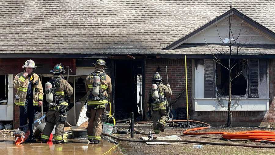 Crews battle house fire in Oklahoma City