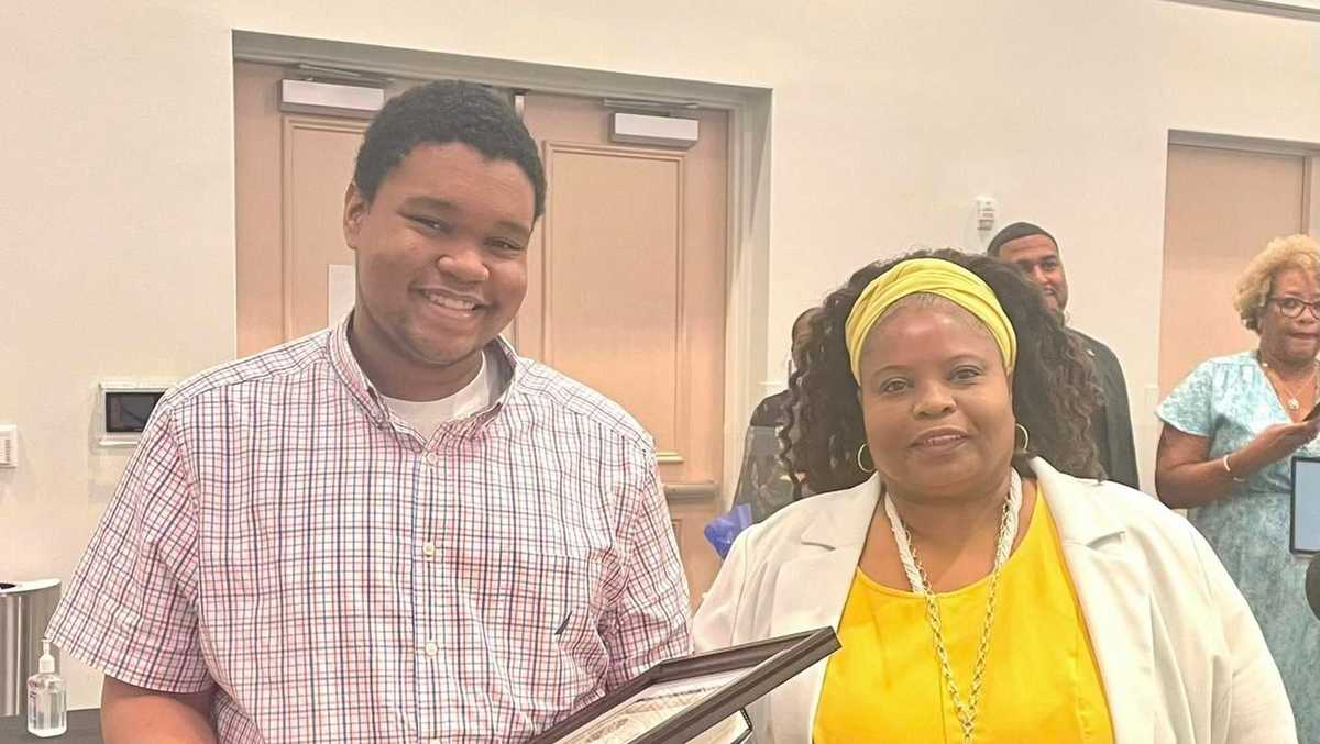 Florida student scores a perfect 1600 on SAT