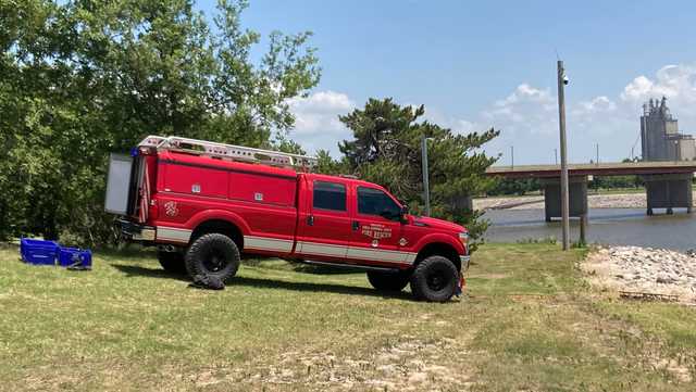 Officials find body in Oklahoma River - Vimarsana News