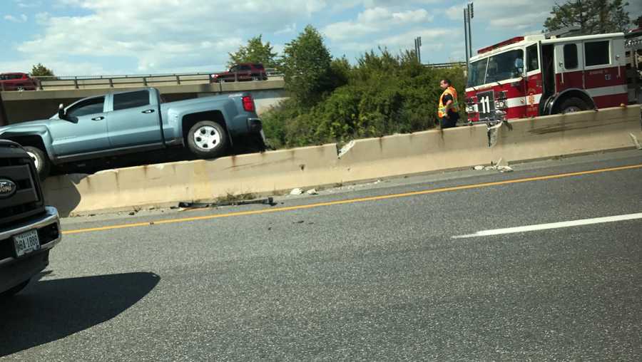 Crash slows traffic on I-295 in Portland