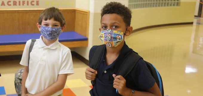 JCPS board votes to make masks optional based on local COVID-19 cases