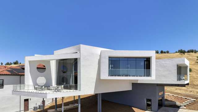 Spaceship-like home in Folsom hits market for $2.4 million - Vimarsana News