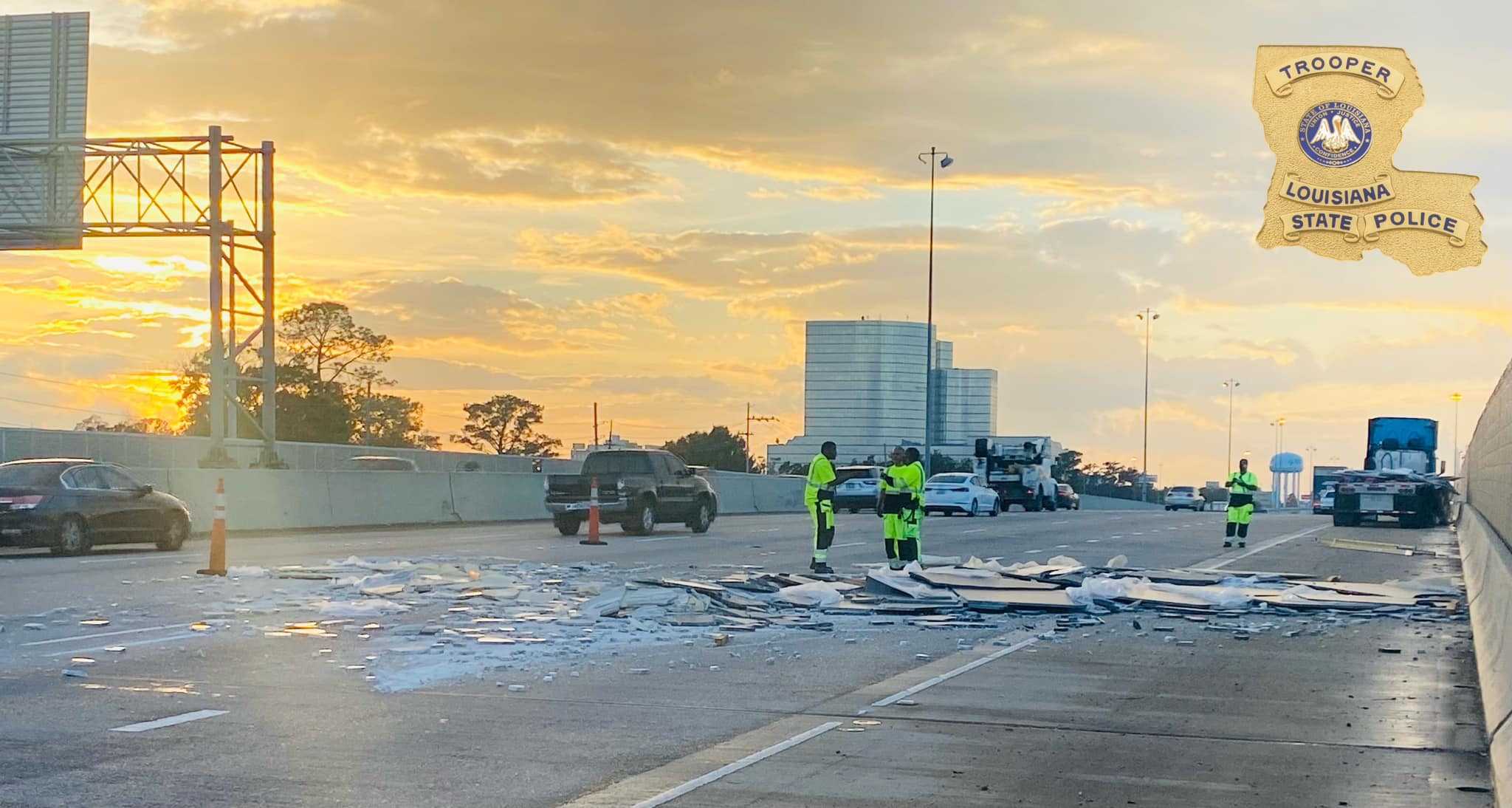 Right 3 lanes of I-10 west on Bonnabel Boulevard overpass closed