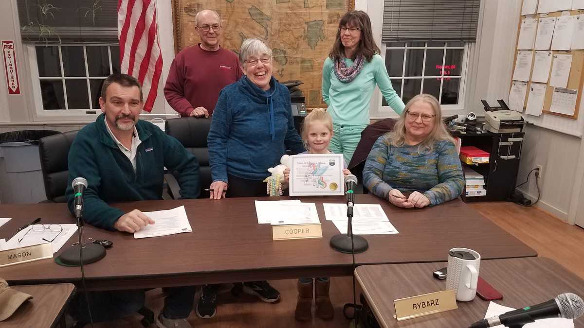 Maine town grants its first unicorn permit for 5-year-old girl - WJCL