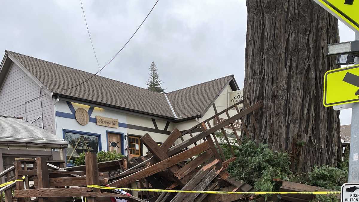 Felton community deck destroyed in car crash