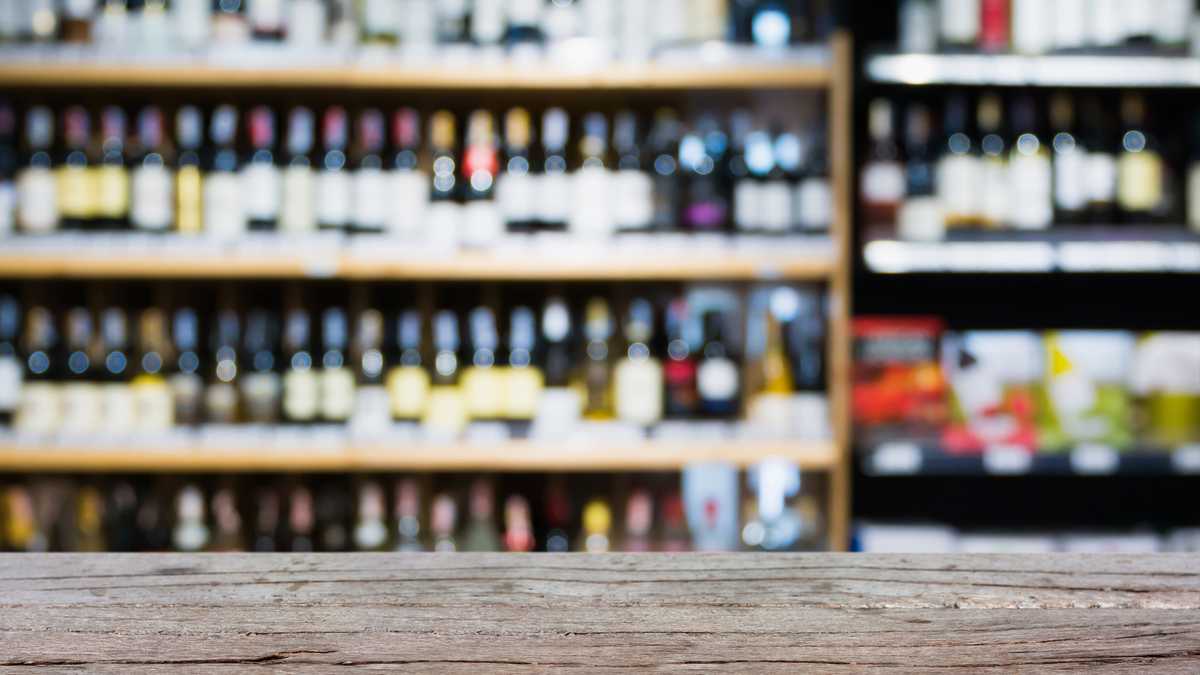 Bill would let voters decide on Sunday liquor sales in South Carolina