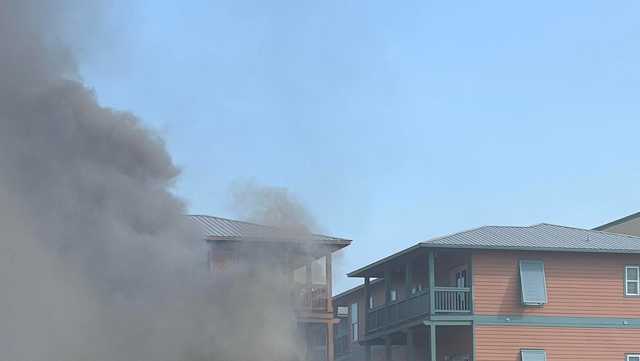 Iconic beachside restaurant catches fire in Gulf Shores - Vimarsana News