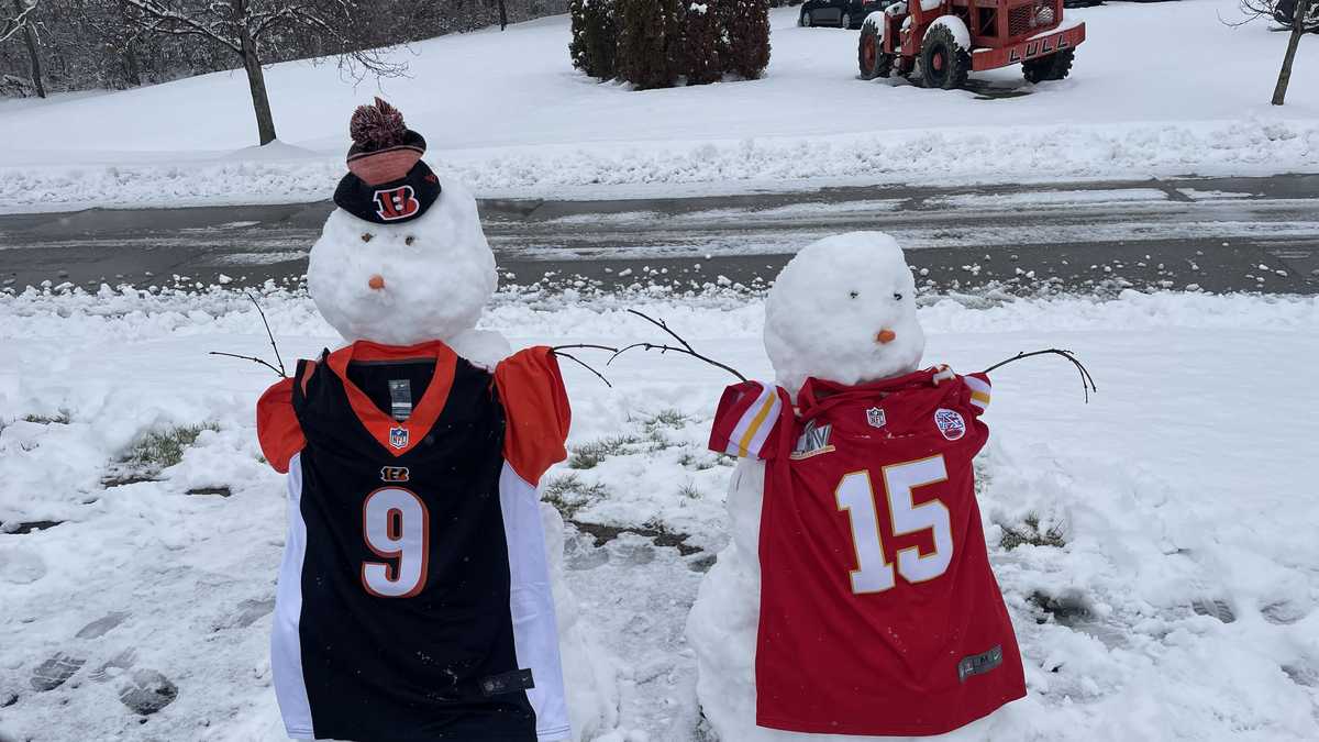 Snow Burrow: Bengals fans use Sunday's snow to show team spirit