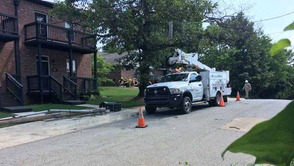 Dollar General truck hits power line in Fayetteville