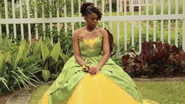 tiana green prom dress Alabama teen stuns at with handmade inspired by Disney princess pattern_sequins