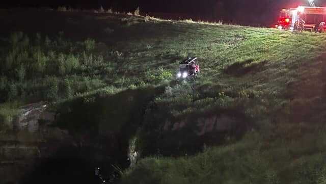 Pooler Fire-Rescue saves person who fell 90 ft into pit - Vimarsana News