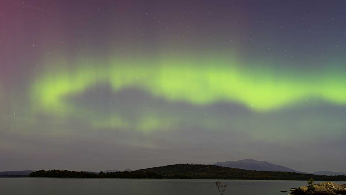 Northern lights once again illuminate Maine with beautiful colors