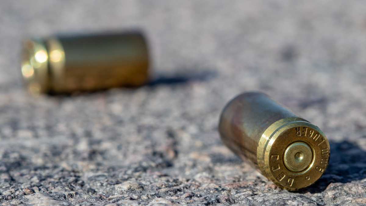 Car hit by gunfire along Upstate highway, deputies say - WYFF