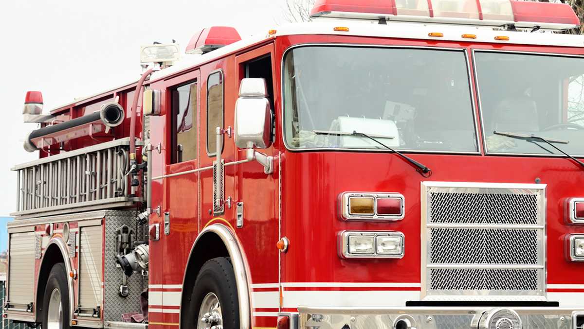 Two Upstate firefighters injured in crash on way to medical emergency call