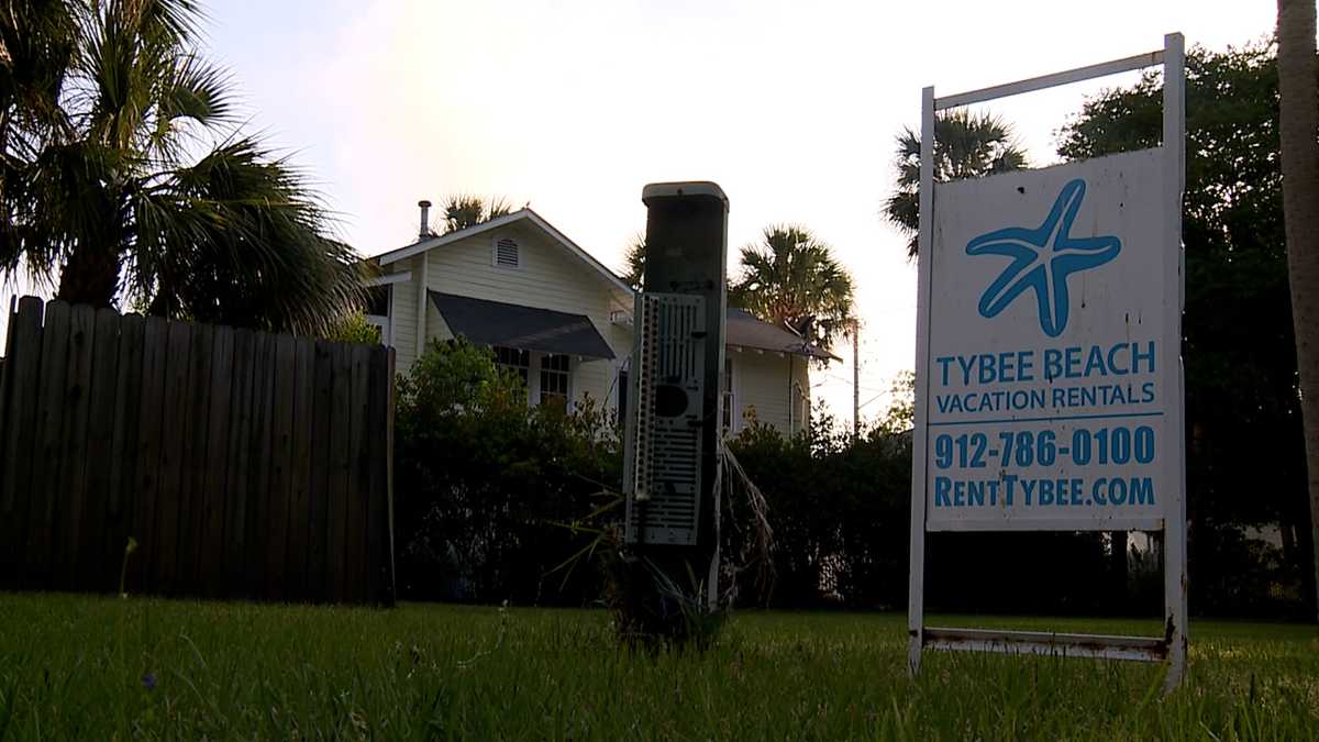 Judge lets Tybee Island short-term rental regulations stand, dividing residents and property owners