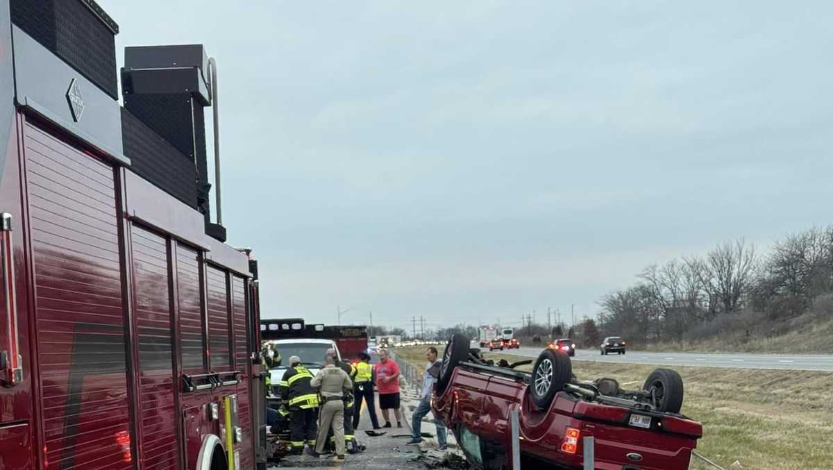 Southbound I-49 closed following crash near North Cass Parkway