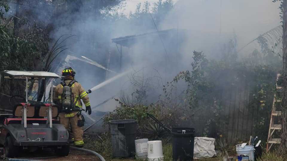 Mobile home engulfed in flames in Estero