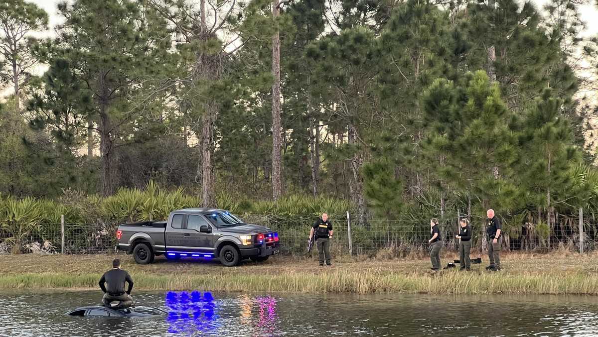 Car found in South Florida lake