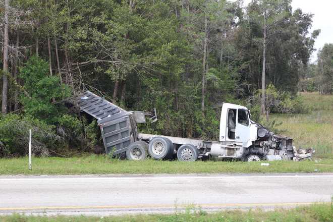 Truck driver hospitalized after I-75 rollover crash in Fort Myers