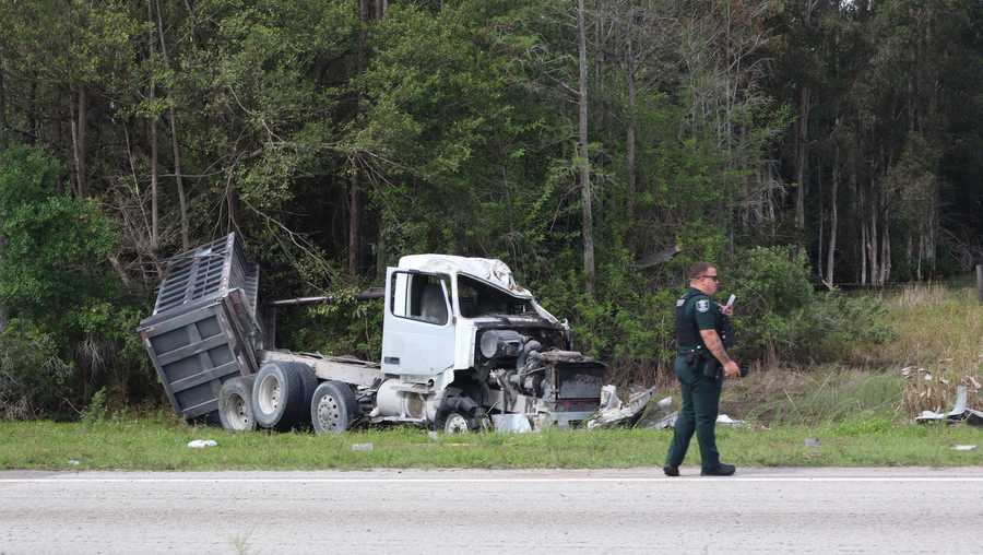 Truck driver hospitalized after I-75 rollover crash in Fort Myers
