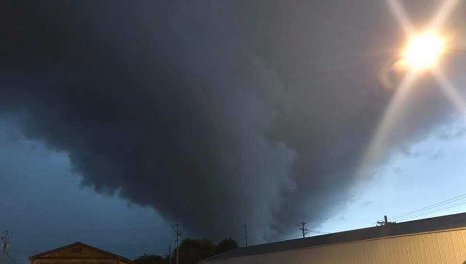 Tornadic Storms sweep through central Iowa