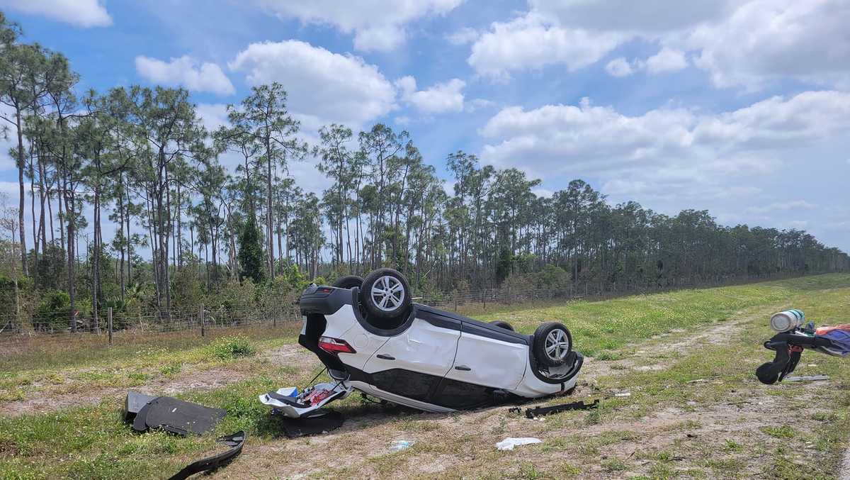 One hospitalized after rollover crash involving 5 vehicles on I-75 in ...