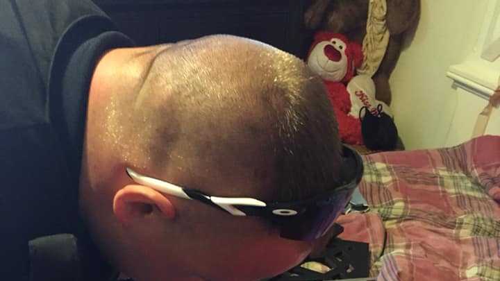 Officers rescue 2-week-old puppy that got head stuck in gate