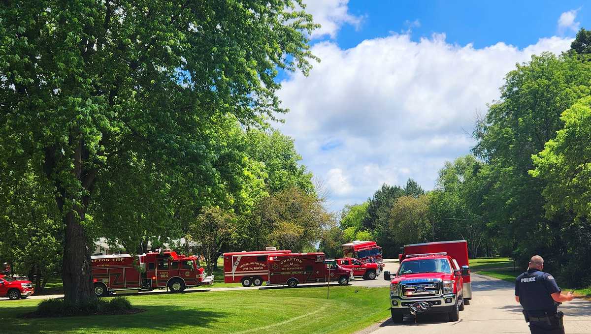 Three kayakers rescued from Milwaukee River in Grafton