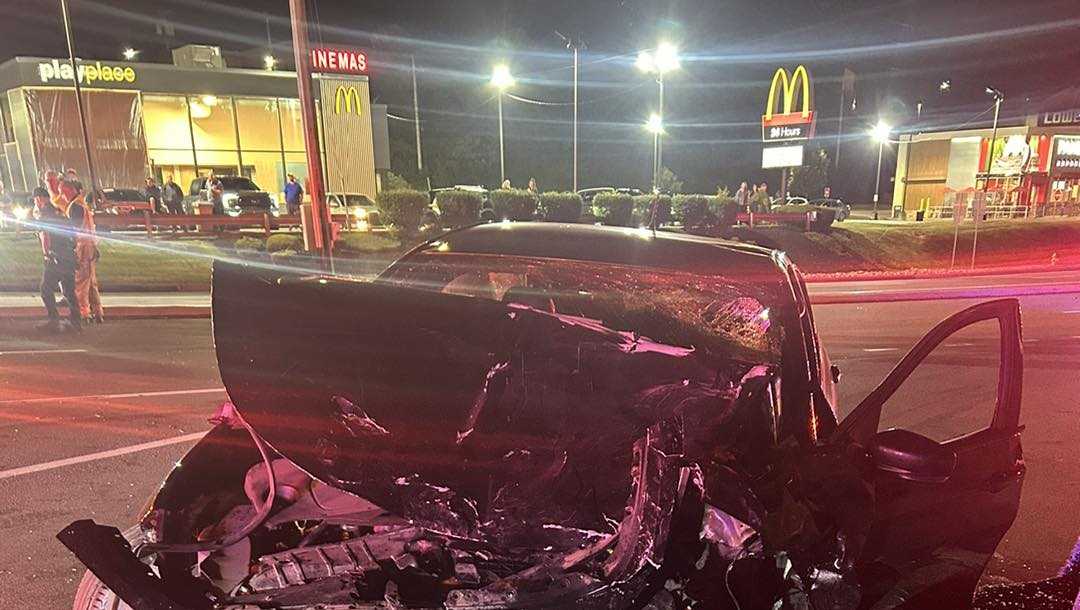 Two vehicles crash in West Mifflin on Lebanon Church Road