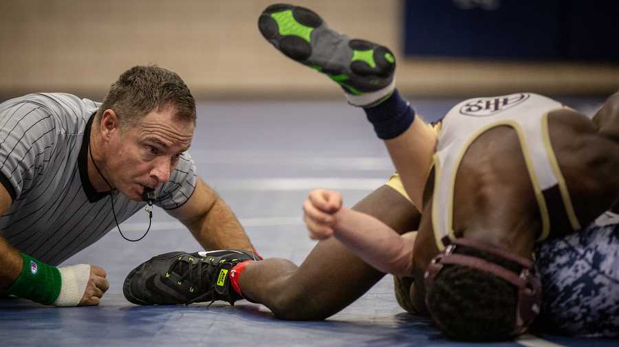 OHSAA coronavirus rules: Students can wrestle, but can't shake hands