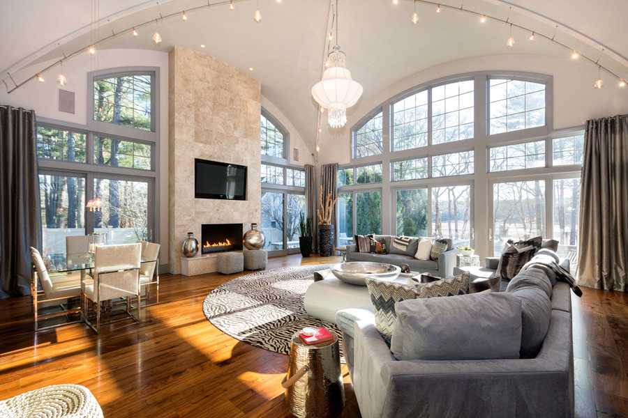 Grand waterfront residence on market in Norwell for 3.5M