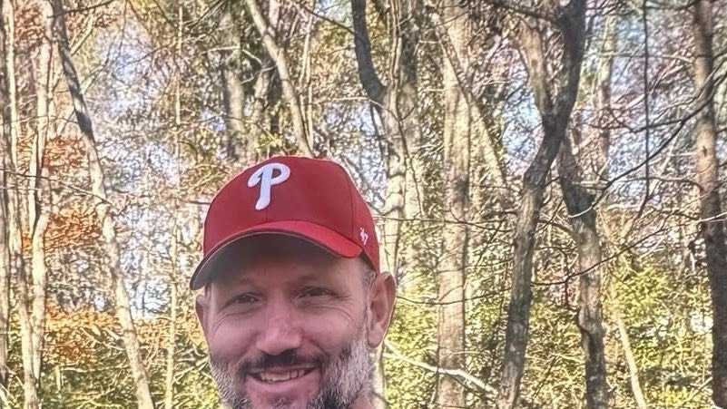 SC: Deputies are asking the public for help to find a missing man