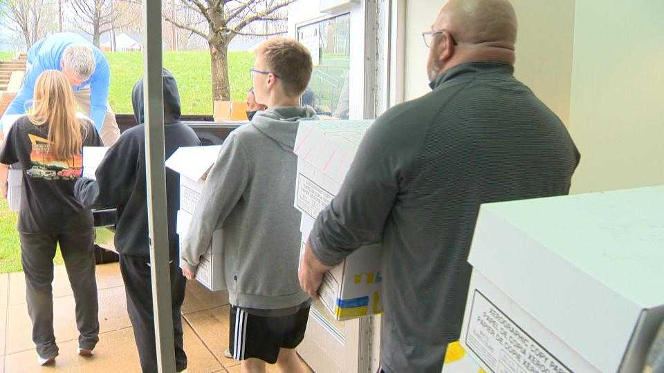 Aberdeen students collect, send donations to Ukrainian refugees