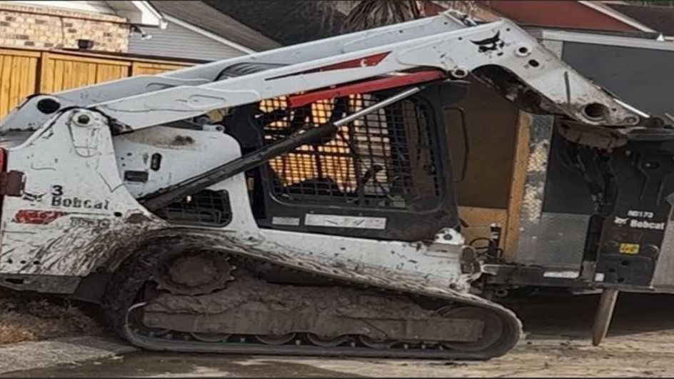 New Orleans police searching for stolen construction equipment