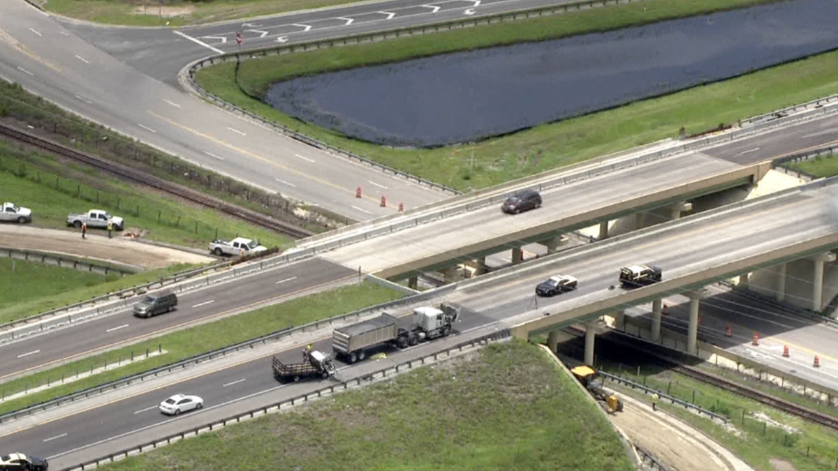 Deadly crash shuts down State Road 528 in Orange County, FHP says