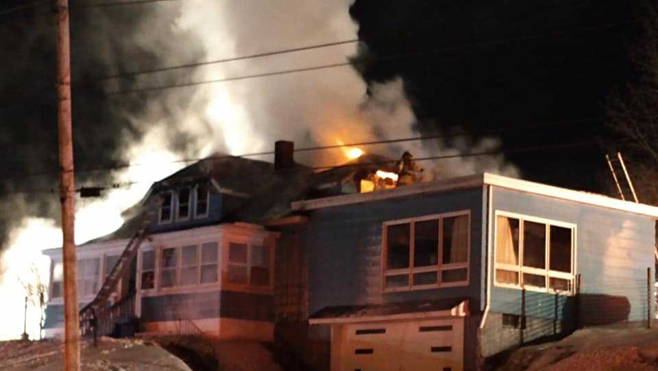 Firefighters rescue animals from Sabattus fire