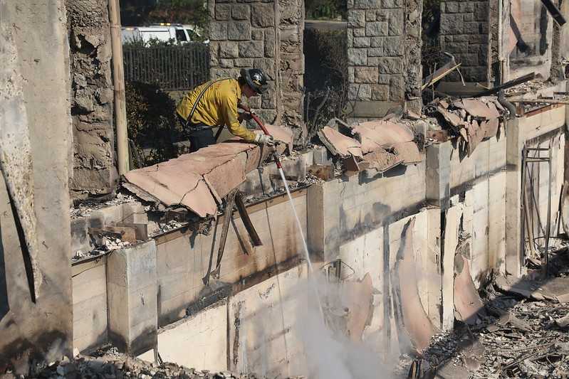 LA fire survivors are set to lose case managers as standoff between California and FEMA drags on
