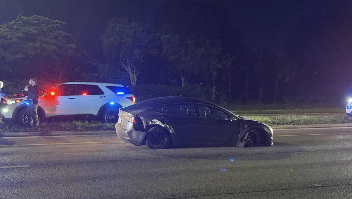 Florida Highway Patrol searching for fleeing suspect in Lee County