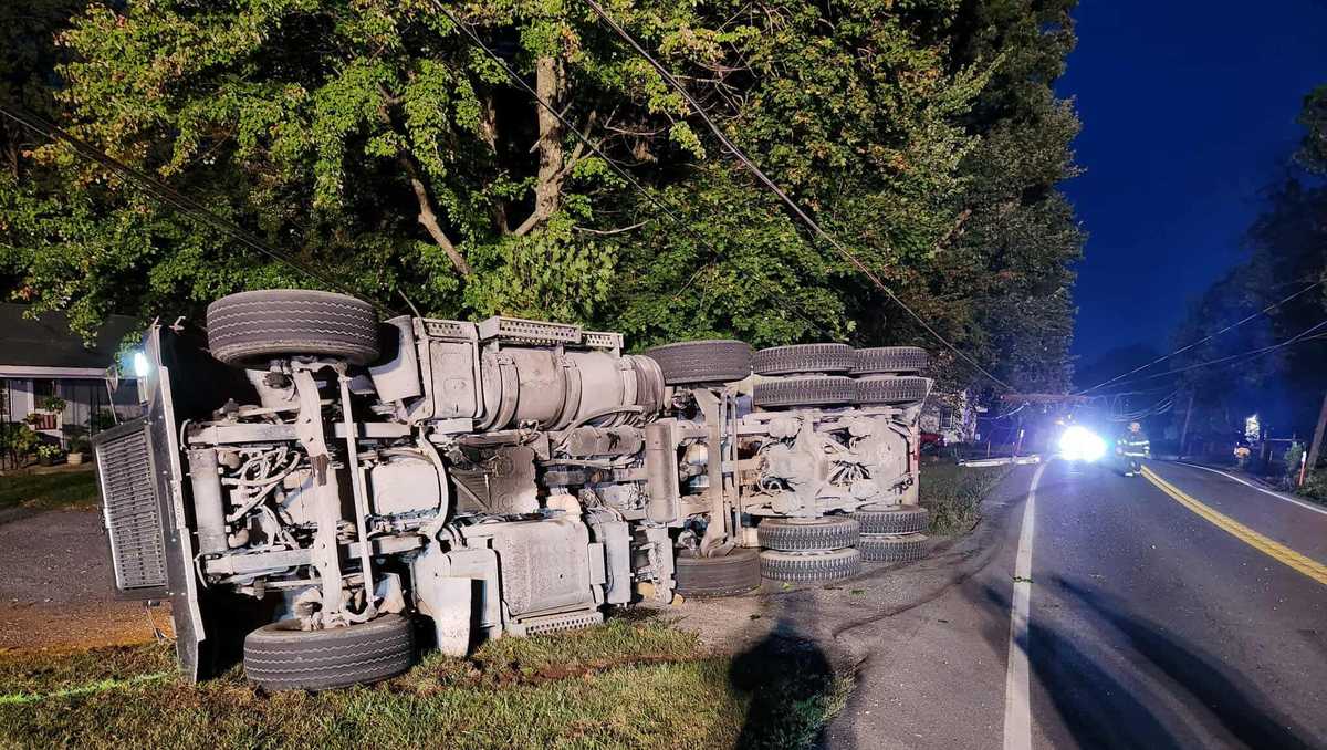Road closed in Franklin County after vehicle crashes into pole - WGAL