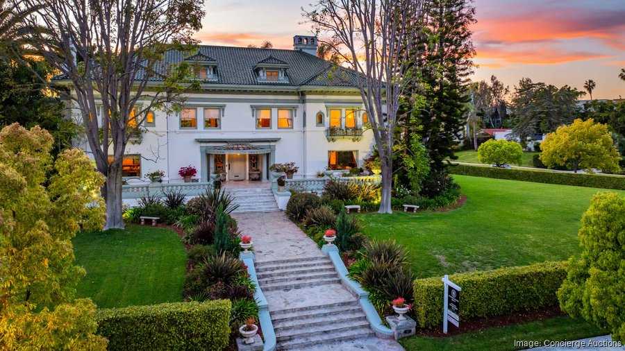 This Los Angeles home once owned by Louisville legend Muhammad Ali is up for auction.