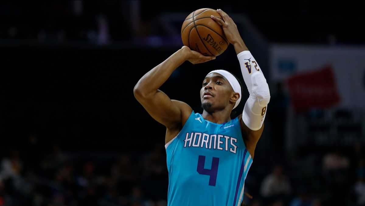Pelicans send Lonzo Ball, acquire Devonte' Graham from Hornets