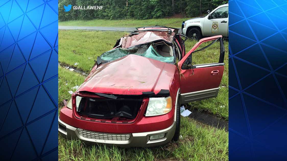 3 children, 2 adults taken to hospital after crash on I-59 near Springville