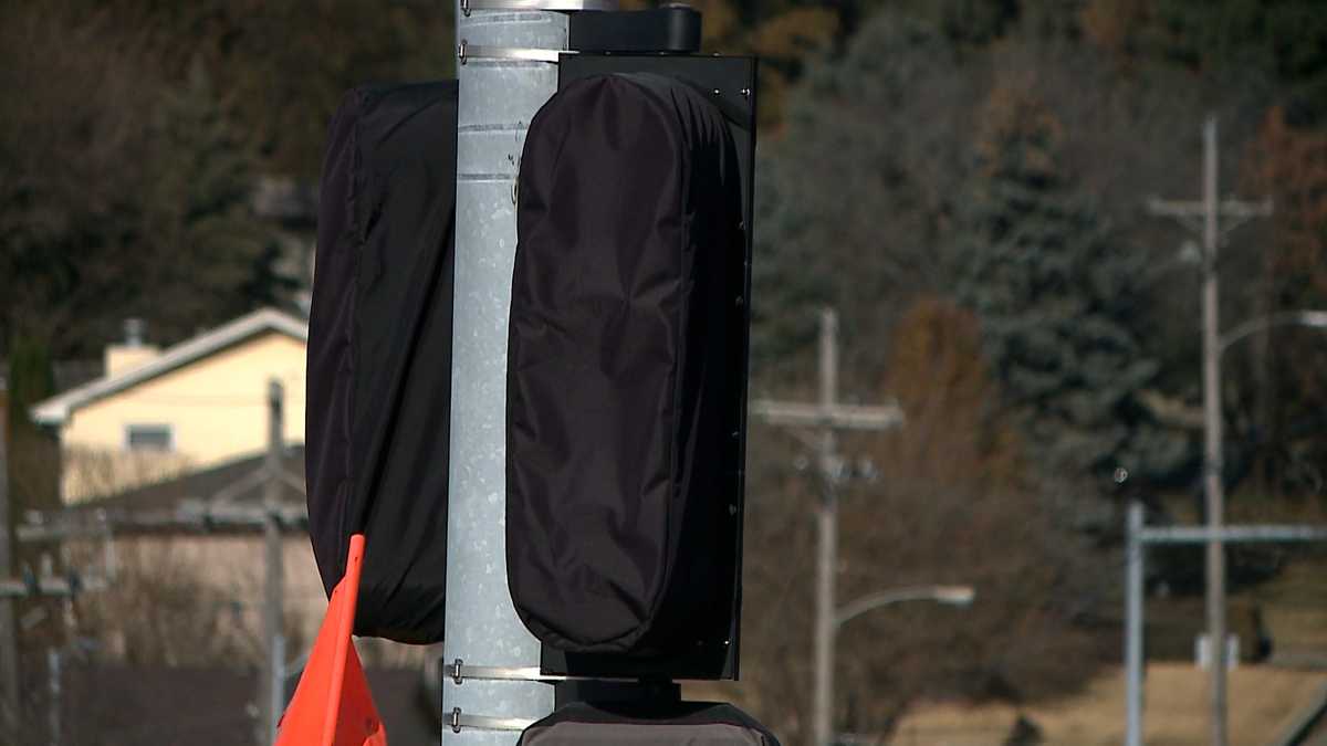 Omaha considers removing traffic signals at seven intersections