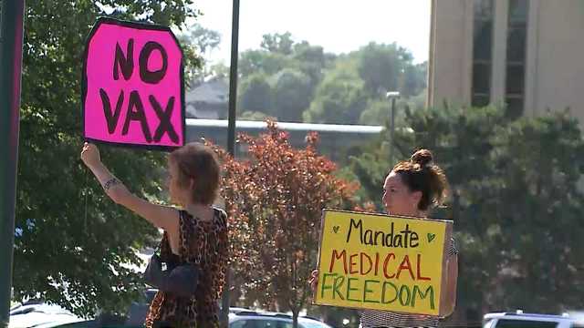 Rally near UNMC protests vaccine mandates - Vimarsana News