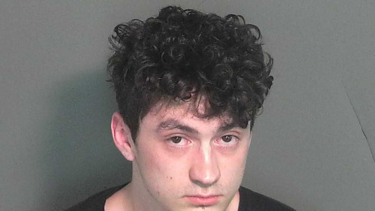 Slidell man arrested, accused of crashing into home while drunk